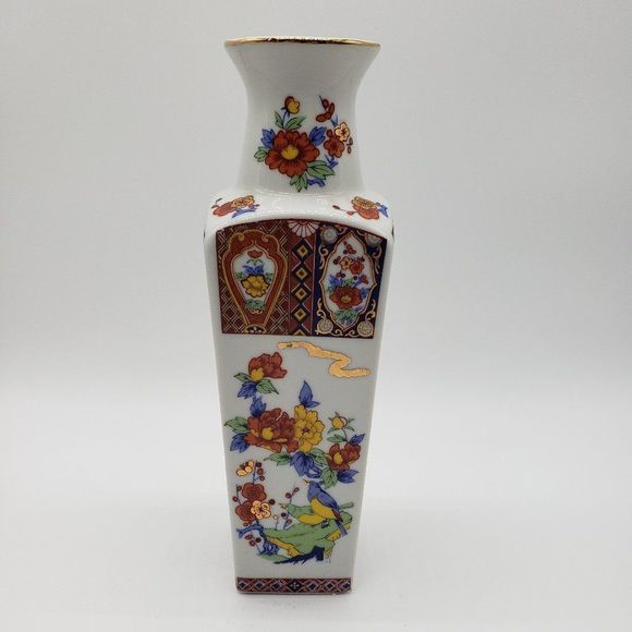 Japanese Vintage Imari Porcelain Enameled Bird Floral Square Shaped Vase or Jar - Picture 14 of 17